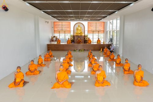 ภาพ No.44618:ประมวลภาพพิธีบรรพชา โครงการบรรพชาสามเณรฟื้นฟูพระพุทธศาสนาทั่วไทย ณ ศูนย์ปฎิบัติธรรมสมุทรปราการ