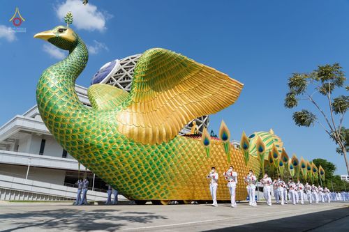 ภาพ No.42694:พิธีอัญเชิญมยุรนาวากาศ ประดิษฐาน ณ อาคาร 100 ปี เนื่องในวันคล้ายวันเกิด ครบ 113 ปี คุณยายอาจารย์มหารัตนอุบาสิกาจันทร์ ขนนกยูง