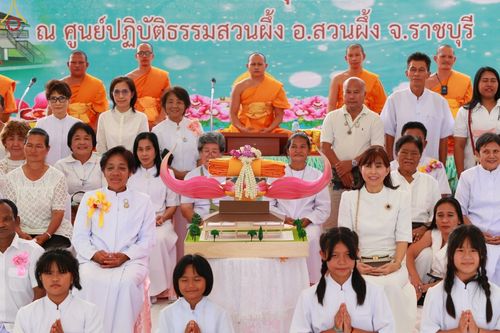 ภาพ No.57046:ประมวลภาพพิธีทอดกฐินสามัคคี ณ ศูนย์ปฏิบัติธรรมสวนผึ้ง (วันที่ 30 ตุลาคม พ.ศ. 2565)