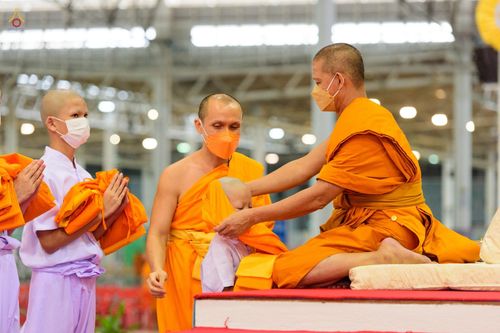 ภาพ No.44351:ประมวลภาพพิธีบรรพชา และพิธีถวายบาตร โครงการบวชภาคฤดูร้อน พ.ศ. 2565