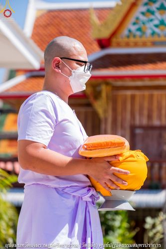ภาพ No.40890:พิธีตัดปอยผม ปลงผม ขอขมารับผ้าไตรและพิธีบรรพชา ในโครงการอุปสมบท บูชาธรรมมหาปูชนียาจารย์ ประจำปี 2564 ชุดที่ 17