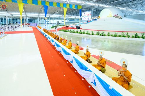 ภาพ No.48603:ประมวลภาพพิธีรำลึกถึงนักสร้างบารมี ในวันมหารำลึก ครั้งที่ 32 ณ วัดพระธรรมกาย