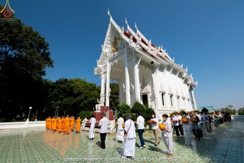 ภาพ No.39906:พิธีตัดปอยผม ปลงผม ขอขมารับผ้าไตรและพิธีบรรพชา ในโครงการอุปสมบท บูชาธรรมมหาปูชนียาจารย์ ประจำปี 2564 ชุดที่ 7