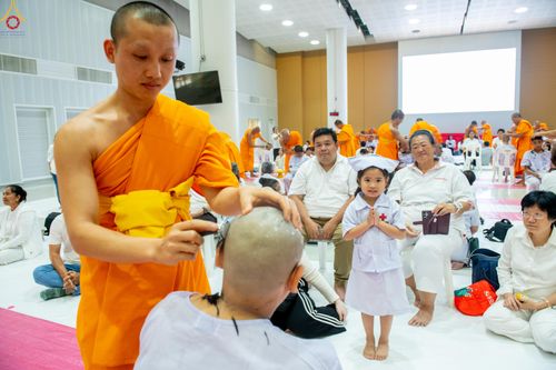 ภาพ No.316865:วันเสาร์ที่ 28 มีนาคม พ.ศ.2569 พิธีปลงผมนาคธรรมทายาท โครงการสามเณรยุวธรรมทายาท รุ่นที่ 34 โครงการสามเณรมัชฌิมธรรมทายาท รุ่นที่ 30 ณ มหารัตนวิหารคด 13 วัดพระธรรมกาย