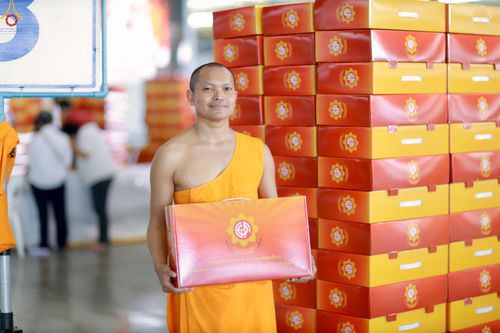 ภาพ No.320534:วันที่ 10 เมษายน พ.ศ.2569 การเตรียมกล่องไทยธรรม เพื่องานถวายมหาสังฆทาน 40,000 กว่าวัดทั่วประเทศ วันคุ้มครองโลก 22 เมษายน พ.ศ.2569 วัดพระธรรมกาย