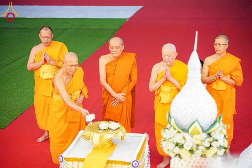 ภาพ No.316694:วันอาทิตย์ที่ 29 มีนาคม พ.ศ. 2569 พิธีทอดผ้าบังสุกุลและพิธีชำระร่าง โยมพ่อณรงค์ จินตมากุล  สิริอายุ 99 ปี 11 เดือน โยมบิดา พระครูปลัดรัตนวีรวัฒน์ (รังสฤษดิ์ อิทฺธิจินตโก) ที่ปรึกษาเจ้าคณะจังหวัดปทุมธานี เจ้าอาวาสวัดพระธรรมกาย  ณ ฌาปนสถานชั่วคราว ทางเข้า 