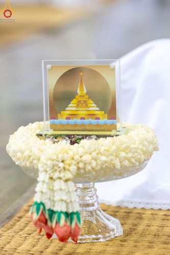 ภาพ No.78898:พิธีตักบาตร ข้าวสารอาหารแห้ง พิธีบูชาข้าวพระ ในวันอาทิตย์ต้นเดือนที่ 2 เมษายน พ.ศ. 2566