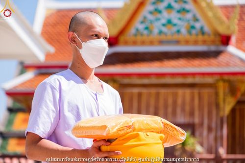 ภาพ No.40894:พิธีตัดปอยผม ปลงผม ขอขมารับผ้าไตรและพิธีบรรพชา ในโครงการอุปสมบท บูชาธรรมมหาปูชนียาจารย์ ประจำปี 2564 ชุดที่ 17