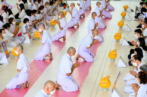 ภาพ No.51036:ประมวลภาพพิธีบรรพชาอุปสมบท โครงการบรรพชาอุปสมบทหมู่ รุ่นวันครูวิชชาธรรมกาย ปีพุทธศักราช 2565