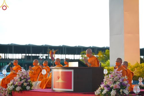 ภาพ No.52572:ประมวลภาพวันคล้ายวันเกิดครบรอบ 138 ปี พระมงคลเทพมุนี (สด จนฺทสโร) พระผู้ปราบมาร ชุดที่ 2