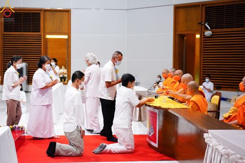 ภาพ No.52185:ประมวลภาพพิธีสักการะพระมงคลเทพมุนี (สด จนฺทสโร) ณ ศูนย์ปฏิบัติธรรมพระมงคลเทพมุนี