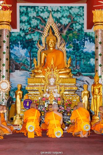 ภาพ No.39822:พิธีตัดปอยผม ปลงผม ขอขมารับผ้าไตรและพิธีบรรพชา ในโครงการอุปสมบท บูชาธรรมมหาปูชนียาจารย์ ประจำปี 2564 ชุดที่ 6