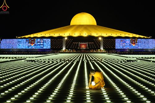 ภาพ No.45031:ประมวลภาพพิธีจุดประทีป​ วันคุ้ม​ครองโลก ณ วัดพระธรรมกาย