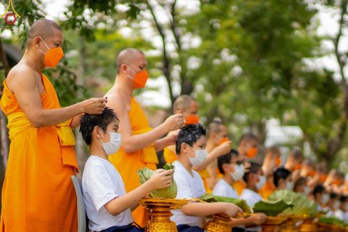 ภาพ No.44493:ประมวลภาพพิธีปลงผม โครงการบรรพชาสามเณรหน่อแก้วเปรียญธรรมรุ่นที่ 10