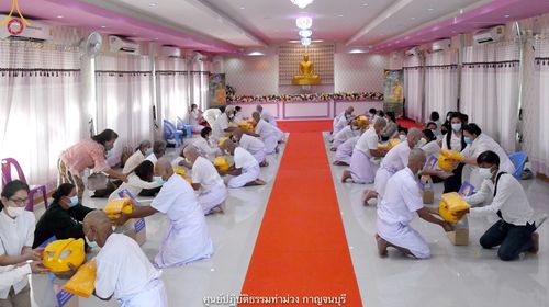 ภาพ No.39677:พิธีตัดปอยผม ปลงผม ขอขมารับผ้าไตรและพิธีบรรพชา ในโครงการอุปสมบท บูชาธรรมมหาปูชนียาจารย์ ประจำปี 2564 ชุดที่ 4
