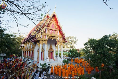 ภาพ No.40299:พิธีตัดปอยผม ปลงผม ขอขมารับผ้าไตรและพิธีบรรพชา ในโครงการอุปสมบท บูชาธรรมมหาปูชนียาจารย์ ประจำปี 2564 ชุดที่ 11