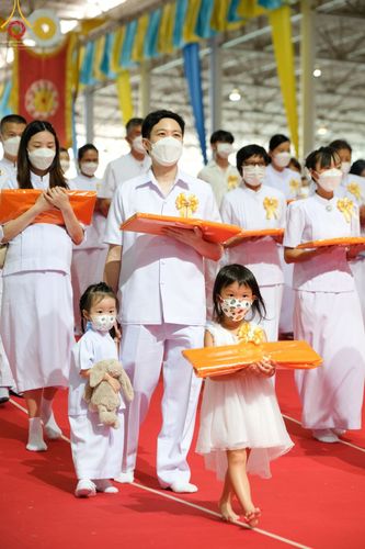 ภาพ No.46870:ประมวลภาพพิธีทอดผ้าป่าธรรมชัย ณ วัดพระธรรมกาย (5 มิถุนายน พ.ศ. 2565)