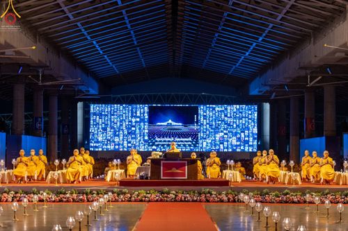 ภาพ No.42011:พิธีฉลองชัยสวดมนต์ บทธัมมจักกัปปวัตตนสูตร 4,000,002,565 จบ เพื่อเป็นสิริมงคลตอนรับศักราชใหม่