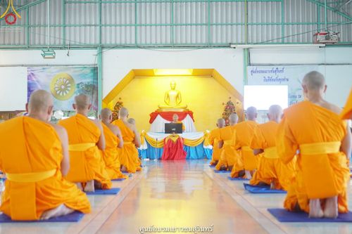 ภาพ No.40971:พิธีตัดปอยผม ปลงผม ขอขมารับผ้าไตรและพิธีบรรพชา ในโครงการอุปสมบท บูชาธรรมมหาปูชนียาจารย์ ประจำปี 2564 ชุดที่ 18