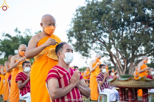 ภาพ No.39332:พิธีตัดปอยผมและปลงผมในโครงการอุปสมบท บูชาธรรมมหาปูชนียาจารย์ ประจำปี 2564 ชุดที่ 1