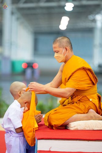 ภาพ No.44354:ประมวลภาพพิธีบรรพชา และพิธีถวายบาตร โครงการบวชภาคฤดูร้อน พ.ศ. 2565