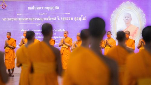 ภาพ No.48526:ประมวลภาพพิธีรับร่างนักสร้างบารมี พระเดชพระคุณพระสุธรรมญาณวิเทศ วิ. (สุธรรม สุธมฺโม)