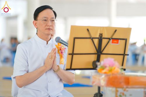 ภาพ No.315450:วันที่ 21 มีนาคม พ.ศ. 2569 พิธีถวายภัตตาหารเมนูสวรรค์ เพื่อการบรรลุธรรม ณ หอฉันคุณยายอาจารย์ฯ วัดพระธรรมกาย