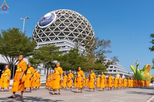 ภาพ No.42697:พิธีอัญเชิญมยุรนาวากาศ ประดิษฐาน ณ อาคาร 100 ปี เนื่องในวันคล้ายวันเกิด ครบ 113 ปี คุณยายอาจารย์มหารัตนอุบาสิกาจันทร์ ขนนกยูง