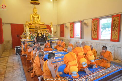 ภาพ No.40716:พิธีตัดปอยผม ปลงผม ขอขมารับผ้าไตรและพิธีบรรพชา ในโครงการอุปสมบท บูชาธรรมมหาปูชนียาจารย์ ประจำปี 2564 ชุดที่ 15