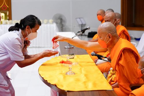 ภาพ No.52188:ประมวลภาพพิธีสักการะพระมงคลเทพมุนี (สด จนฺทสโร) ณ ศูนย์ปฏิบัติธรรมพระมงคลเทพมุนี