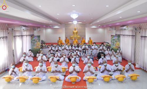 ภาพ No.39676:พิธีตัดปอยผม ปลงผม ขอขมารับผ้าไตรและพิธีบรรพชา ในโครงการอุปสมบท บูชาธรรมมหาปูชนียาจารย์ ประจำปี 2564 ชุดที่ 4