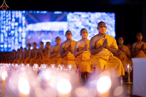 ภาพ No.42014:พิธีฉลองชัยสวดมนต์ บทธัมมจักกัปปวัตตนสูตร 4,000,002,565 จบ เพื่อเป็นสิริมงคลตอนรับศักราชใหม่