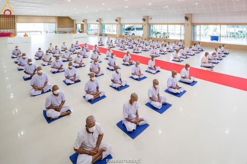 ภาพ No.39512:พิธีตัดปอยผม ปลงผม ขอขมารับผ้าไตรและพิธีบรรพชา ในโครงการอุปสมบท บูชาธรรมมหาปูชนียาจารย์ ประจำปี 2564  ชุดที่ 2