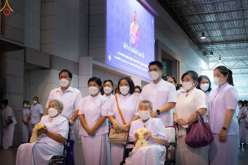 ภาพ No.48528:ประมวลภาพพิธีรับร่างนักสร้างบารมี พระเดชพระคุณพระสุธรรมญาณวิเทศ วิ. (สุธรรม สุธมฺโม)