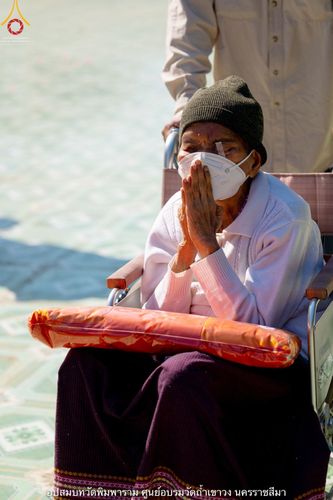 ภาพ No.39912:พิธีตัดปอยผม ปลงผม ขอขมารับผ้าไตรและพิธีบรรพชา ในโครงการอุปสมบท บูชาธรรมมหาปูชนียาจารย์ ประจำปี 2564 ชุดที่ 7