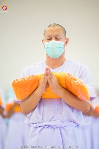 ภาพ No.40808:พิธีตัดปอยผม ปลงผม ขอขมารับผ้าไตรและพิธีบรรพชา ในโครงการอุปสมบท บูชาธรรมมหาปูชนียาจารย์ ประจำปี 2564 ชุดที่ 16