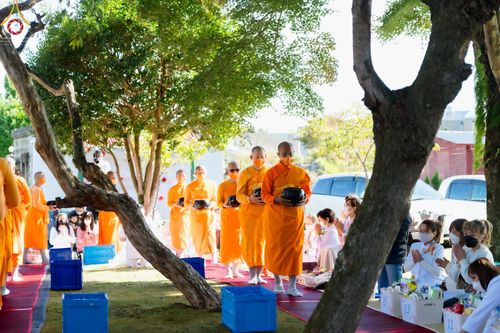 ภาพ No.56485:ประมวลภาพพิธีทอดกฐินสมโภชพระประธาน ณ วัดพระธรรมกายโทชิหงิ ประเทศญี่ปุ่น