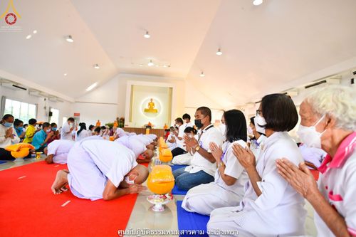 ภาพ No.39608:พิธีตัดปอยผม ปลงผม ขอขมารับผ้าไตรและพิธีบรรพชา ในโครงการอุปสมบท บูชาธรรมมหาปูชนียาจารย์ ประจำปี 2564 ชุดที่ 3