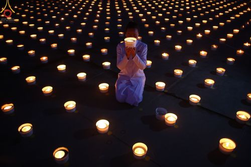 ภาพ No.45033:ประมวลภาพพิธีจุดประทีป​ วันคุ้ม​ครองโลก ณ วัดพระธรรมกาย