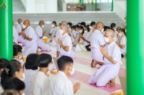 ภาพ No.51040:ประมวลภาพพิธีบรรพชาอุปสมบท โครงการบรรพชาอุปสมบทหมู่ รุ่นวันครูวิชชาธรรมกาย ปีพุทธศักราช 2565