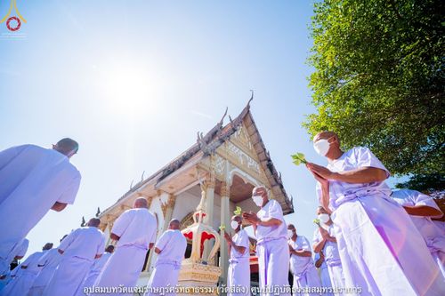 ภาพ No.40898:พิธีตัดปอยผม ปลงผม ขอขมารับผ้าไตรและพิธีบรรพชา ในโครงการอุปสมบท บูชาธรรมมหาปูชนียาจารย์ ประจำปี 2564 ชุดที่ 17