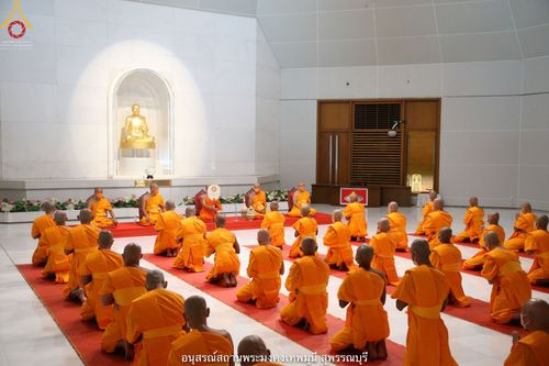 ภาพ No.40048:พิธีตัดปอยผม ปลงผม ขอขมารับผ้าไตรและพิธีบรรพชา ในโครงการอุปสมบท บูชาธรรมมหาปูชนียาจารย์ ประจำปี 2564 ชุดที่ 8