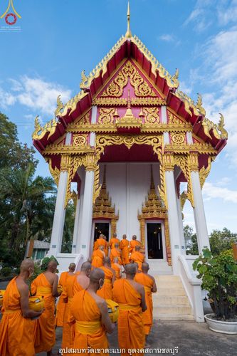 ภาพ No.40302:พิธีตัดปอยผม ปลงผม ขอขมารับผ้าไตรและพิธีบรรพชา ในโครงการอุปสมบท บูชาธรรมมหาปูชนียาจารย์ ประจำปี 2564 ชุดที่ 11