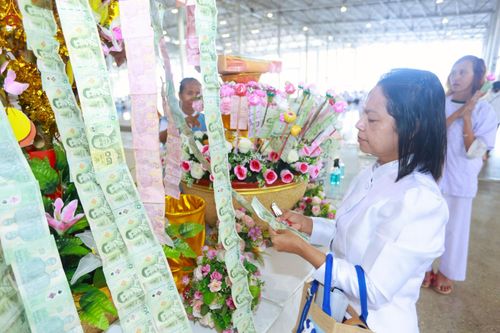 ภาพ No.264018:วันอาทิตย์ที่ 2 พฤศจิกายน พ.ศ. 2568 พิธีตักบาตรอาทิตย์ต้นเดือน ณ บ้านแก้วเรือนทองคุณยายฯ วัดพระธรรมกาย