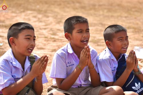 ภาพ No.129175:พระธรรมยาตราเดินธรรมยาตรา ณ ชุมชนรอบศูนย์ปฏิบัติธรรมภาคใต้ อ.บางกล่ำ จ.สงขลา วันที่ 10 มีนาคม พ.ศ. 2567