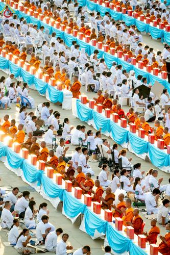 ภาพ No.221732:วันอังคารที่ 22 เมษายน พ.ศ. 2568 ภาพพิธีถวายมหาสังฆทานคณะสงฆ์ 40,000 กว่าวัดทั่วประเทศ เนื่องในวันคุ้มครองโลก ชุดที่ 2 (ปลื้มให้สมการรอคอย) ณ ลานธรรมพระมหาธรรมกายเจดีย์ วัดพระธรรมกาย