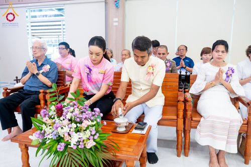 ภาพ No.156319:พิธีถวายสังฆทานแด่คณะสงฆ์ 323 วัด 4 จังหวัดชายแดนภาคใต้ ปีที่ 20 ครั้งที่ 173 พิธีมอบกองทุนหนุนแรงใจช่วยครูใต้ ปีที่ 17 ครั้งที่ 137 วันเสาร์ที่ 21 กันยายน พ.ศ.2567 ณ ศูนย์ปฏิบัติธรรมภาคใต้ อ.บางกล่ำ จ.สงขลา