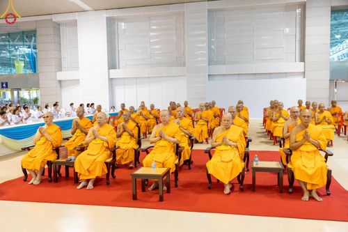 ภาพ No.178141:พิธีทอดผ้าป่าต้นสมบัติจักรพรรดิ ในวันอาทิตย์ที่ 1 ธันวาคม พ.ศ. 2567 ณ สภาธรรมกายสากล วัดพระธรรมกาย