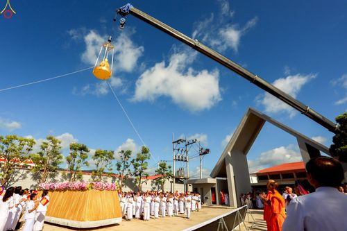 ภาพ No.248891:วันที่ 20 กันยายน พ.ศ. 2568 พิธีอัญเชิญรูปหล่อหลวงปู่วัดปากน้ำ ภาษีเจริญ จากวัดมงคลนิมิตร พระอารามหลวง เพื่อประดิษฐาน ณ วิหารพระมงคลเทพมุนี (สด จนฺทสโร)  ศูนย์ปฏิบัติธรรมภูเก็ต จ.ภูเก็ต