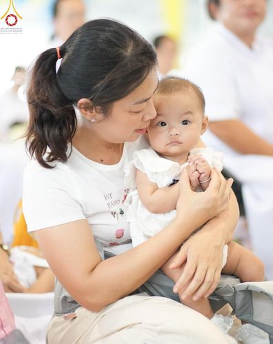 ภาพ No.136736:พิธีตักบาตร พิธีบูชาข้าวพระ ในวันอาทิตย์ต้นเดือนที่ 5 พฤษภาคม พ.ศ. 2567 ณ วัดพระธรรมกาย จ.ปทุมธานี